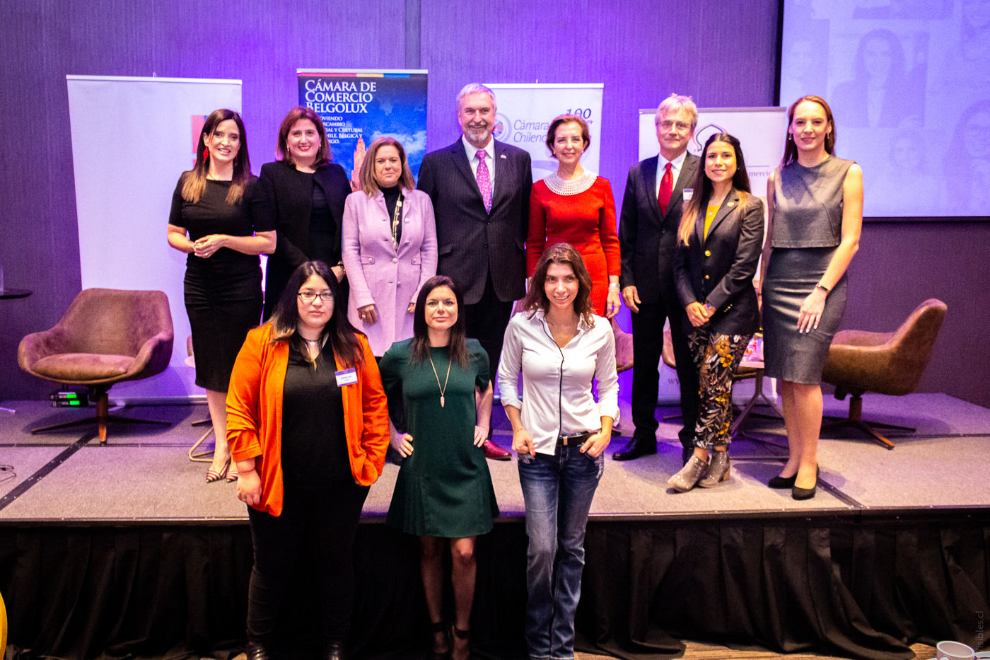 Exitosa III cumbre de Liderazgo Femenino  “La ola se vino encima, las mujeres agarramos vuelo”