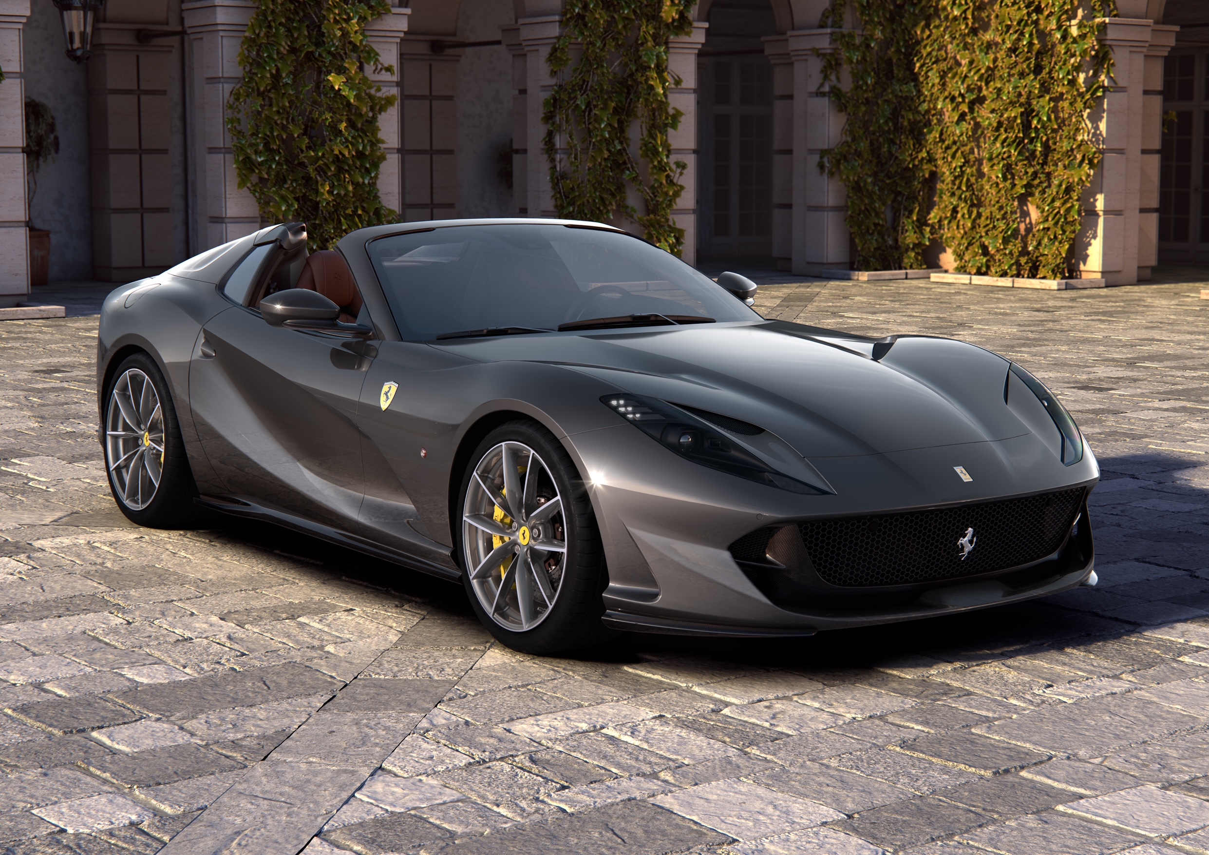 Llegan Tres Modelos Icónicos de Ferrari a Chile: 812 GTS, F8 Spider y Roma